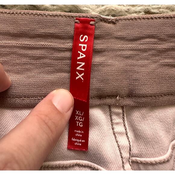 Spanx Twill Pull-On Shorts Size XL - Picture 2 of 3